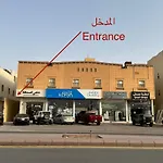 شقة فاخرة بغرفة نوم وصالة، ودخول ذاتي